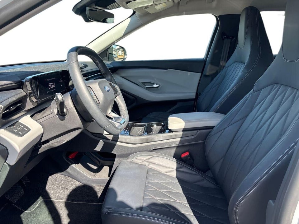 Ford Explorer 77 Premium Extended Range 5d