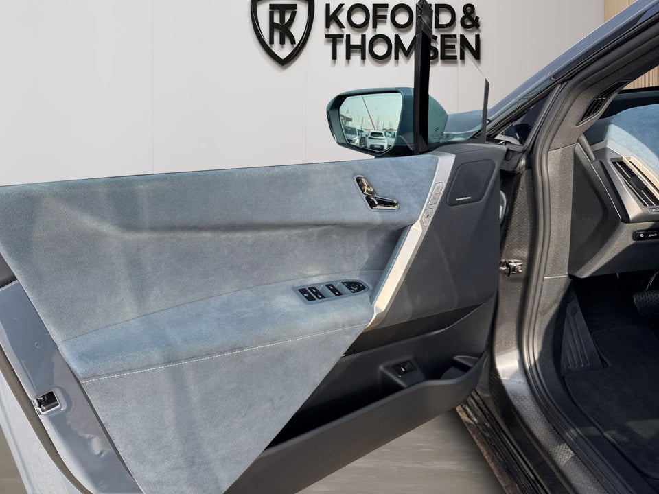 BMW iX xDrive50 Fully Charged 5d