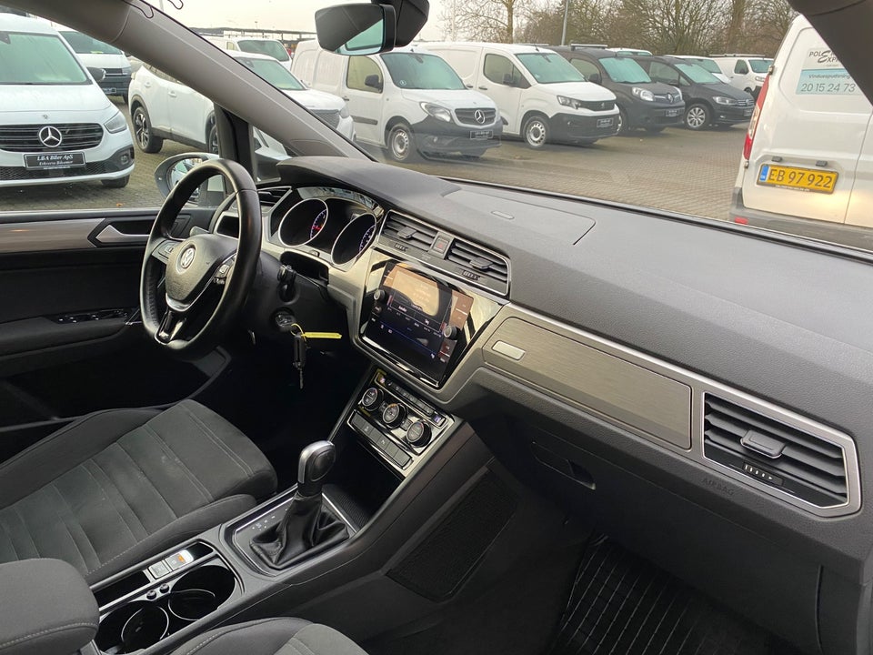 VW Touran 2,0 TDi 115 Comfortline DSG Van 5d