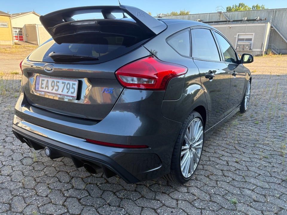 Ford Focus 2,3 SCTi 350 RS 5d