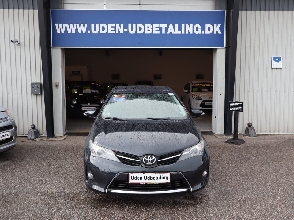 Toyota Auris 2,0 D-4D T4 5d