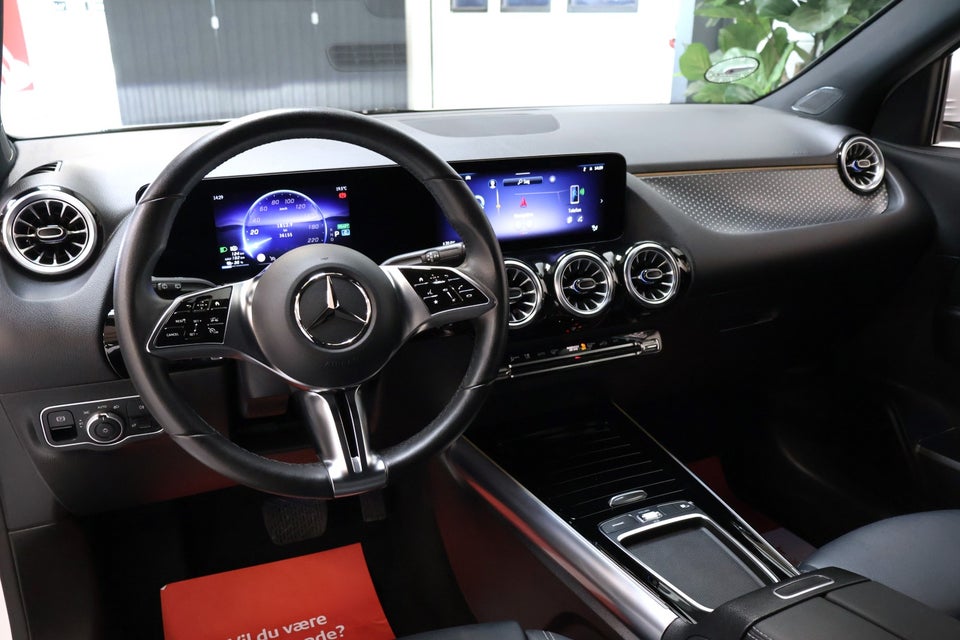 Mercedes EQA250+ Progressive 5d