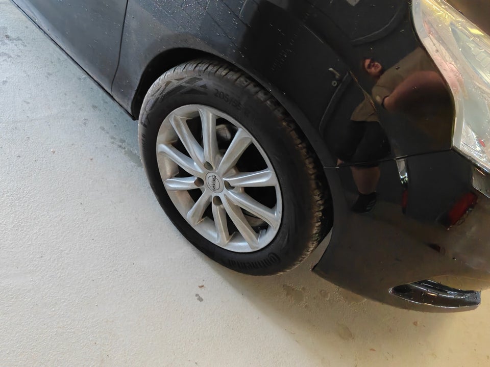 Ford B-MAX 1,0 SCTi 100 Titanium 5d