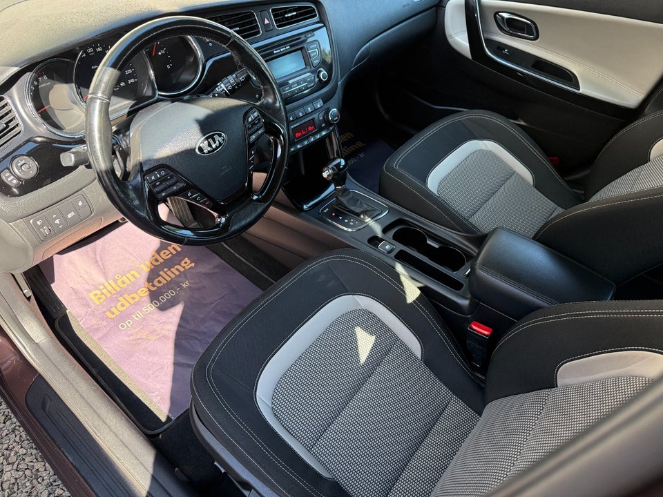 Kia Ceed 1,6 GDi Premium SW DCT 5d