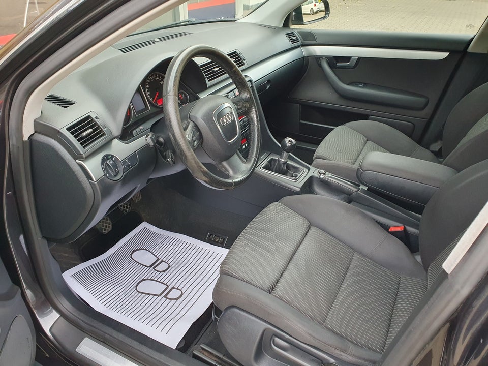 Audi A4 1,8 T 163 4d