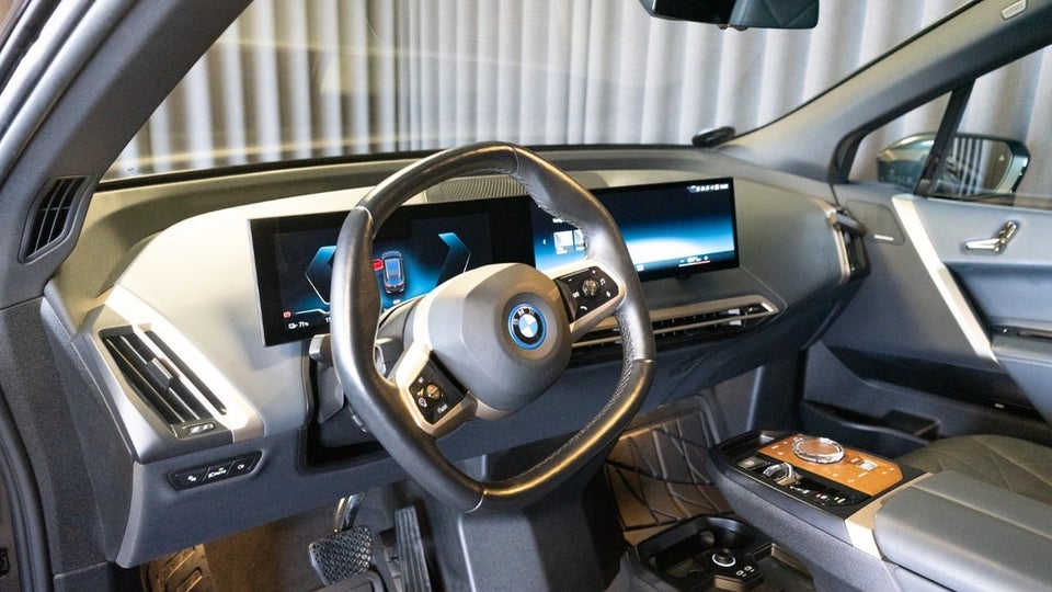BMW iX xDrive40 Sport 5d