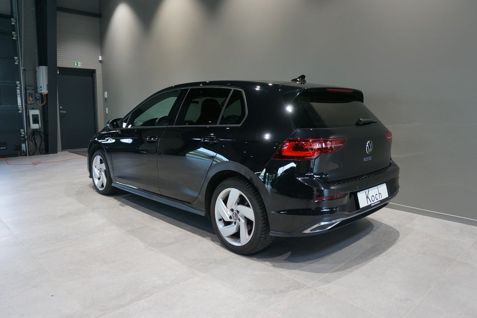 VW Golf VIII 1,4 GTE DSG 5d