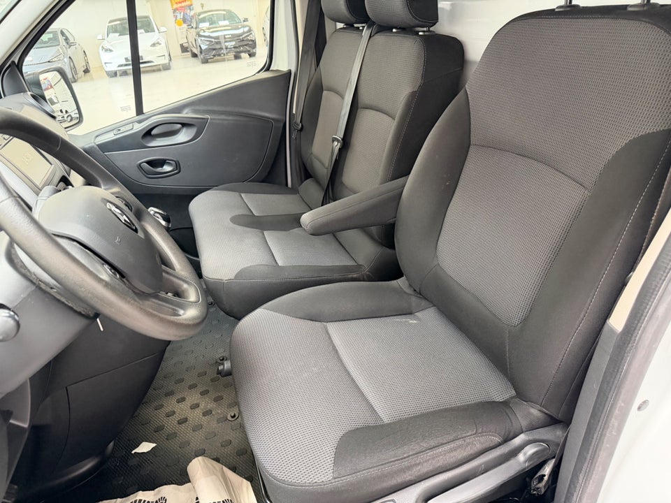 Renault Trafic T29 2,0 dCi 120 L2H1