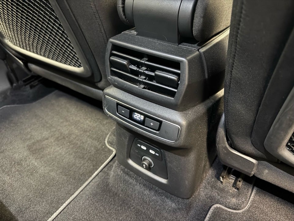 Audi Q4 e-tron 40 S-line 5d