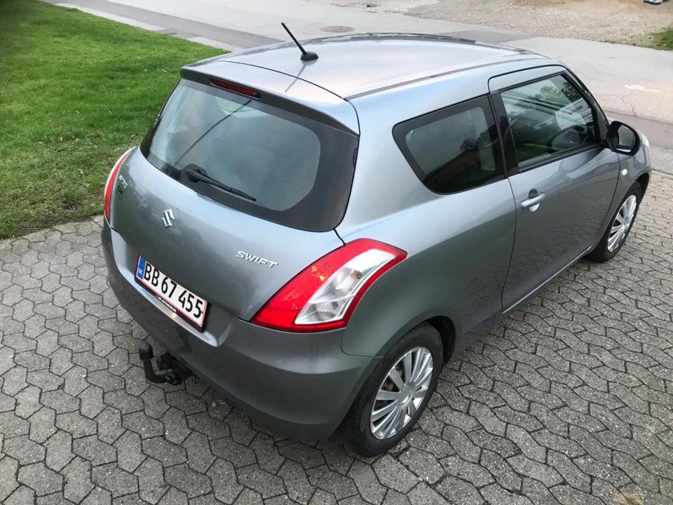 Suzuki Swift 1,2 Dualjet Club 3d