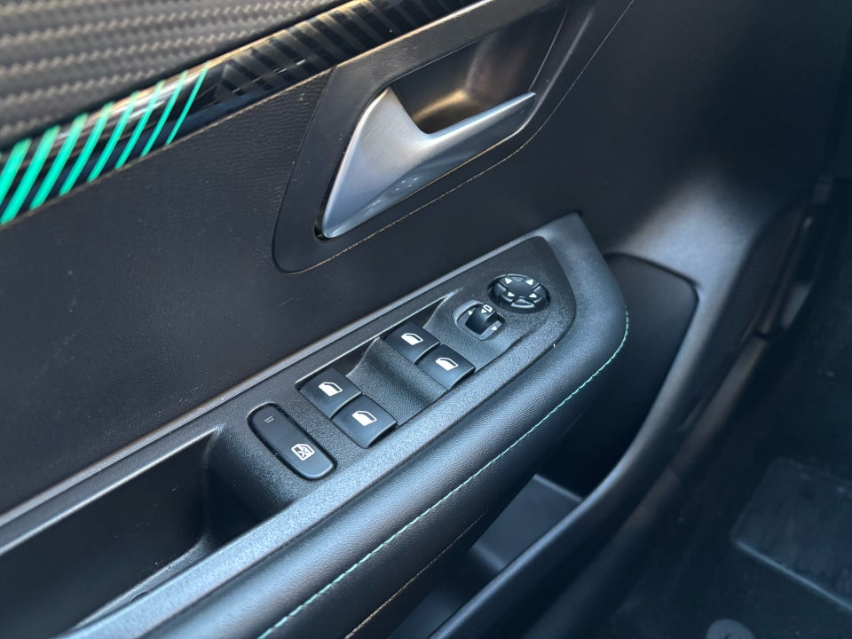 Peugeot e-208 50 Allure 5d