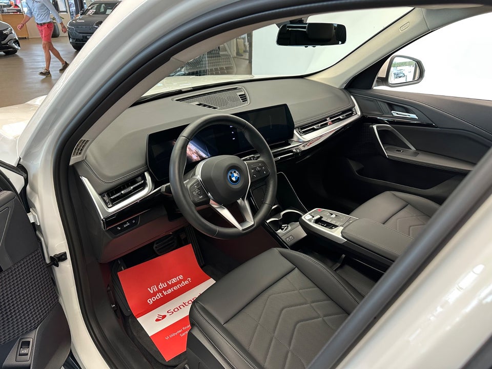 BMW iX1 eDrive20 X-Line 5d