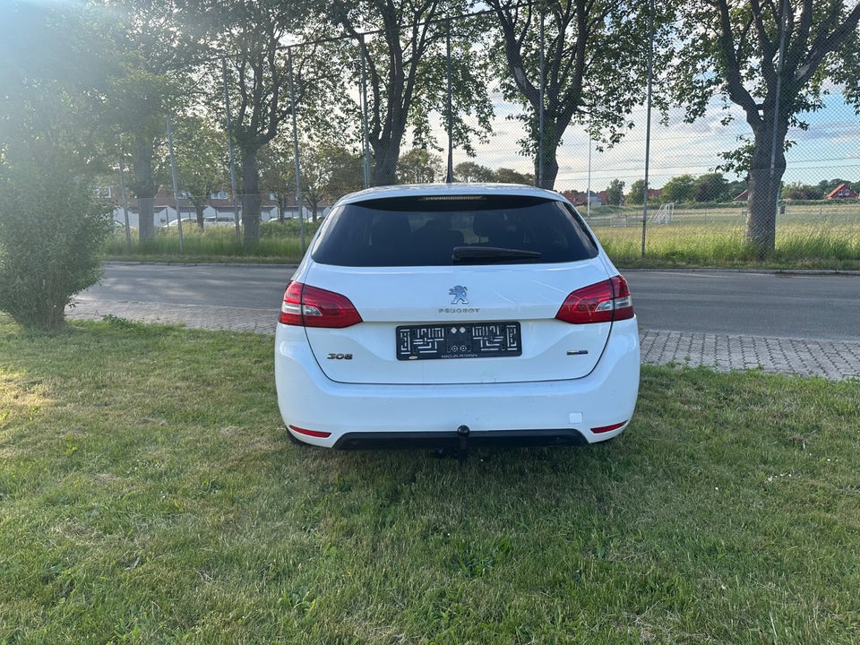 Peugeot 308 1,6 BlueHDi 120 Allure 5d