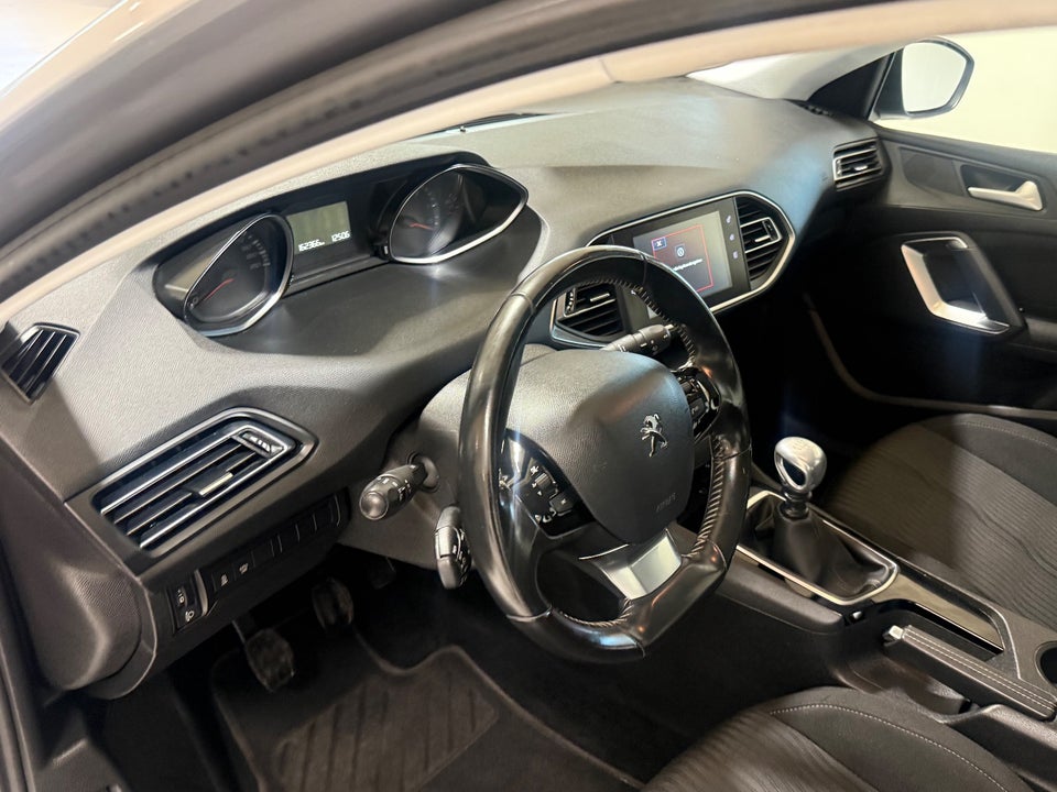 Peugeot 308 1,6 BlueHDi 120 Active 5d