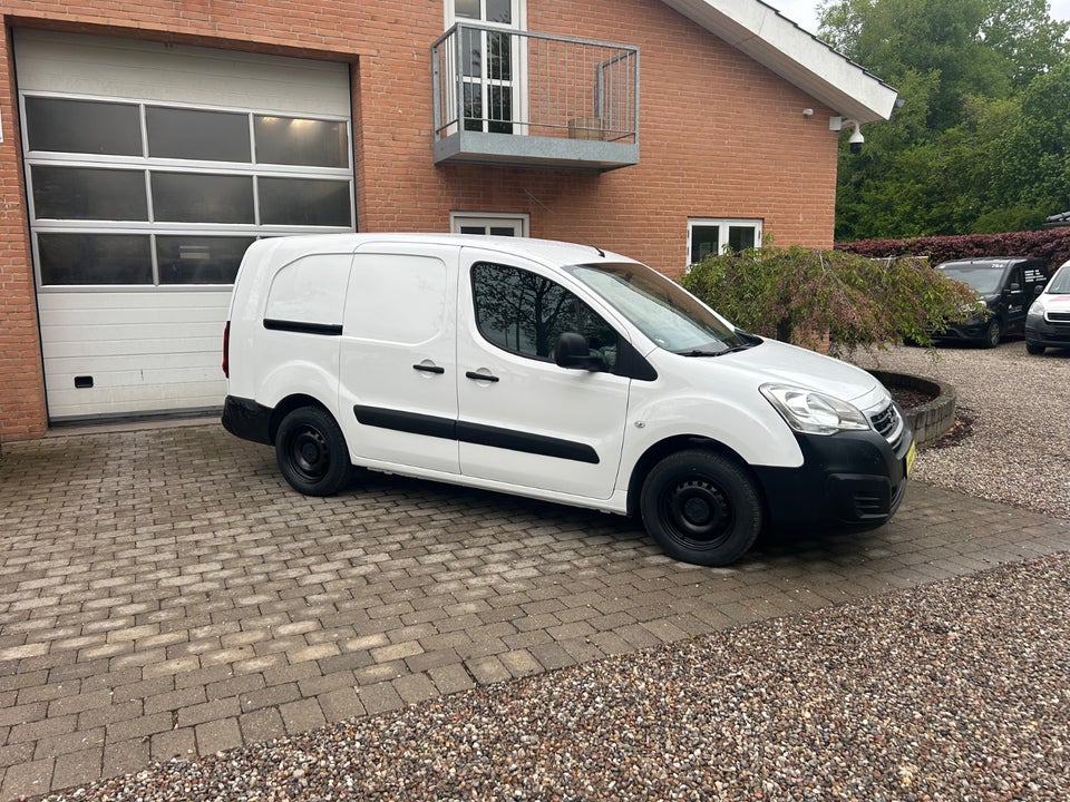 Peugeot Partner 1,6 BlueHDi 100 L2 Flex Van 5d