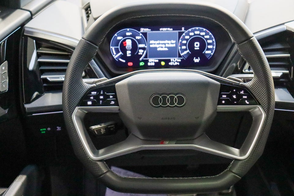 Audi Q4 e-tron 40 S-line 5d