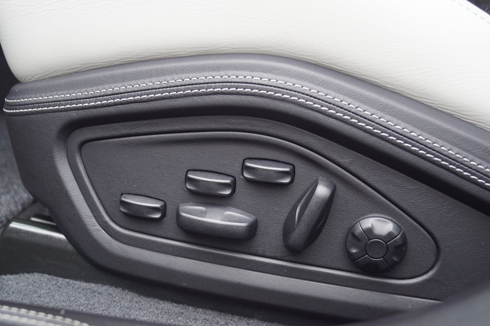 Porsche Taycan Turbo S Performance+  4d