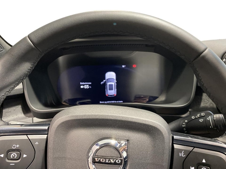 Volvo EX40 Extended Range Black Edition 5d