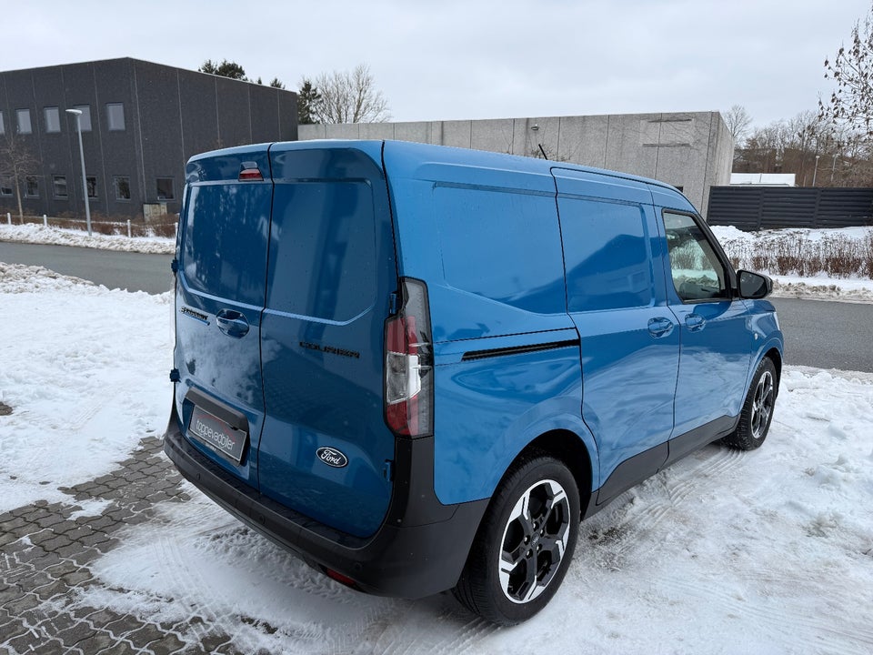 Ford E-Transit Courier 43 Limited