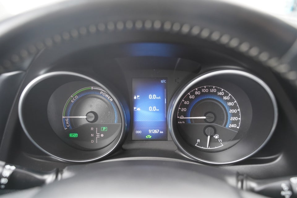 Toyota Auris 1,8 Hybrid H2 CVT 5d