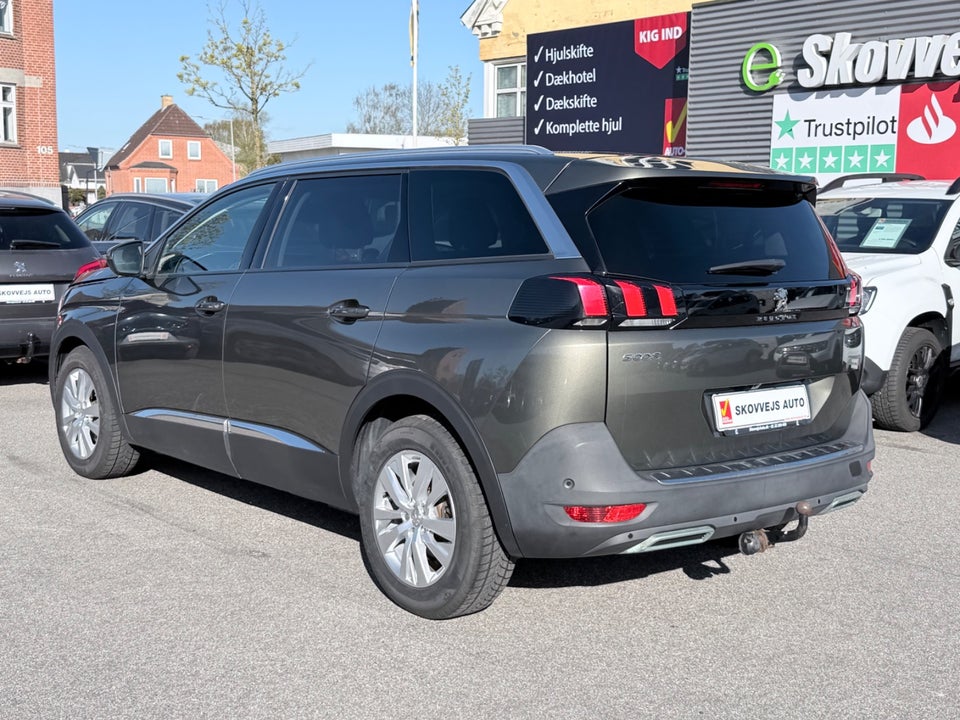 Peugeot 5008 1,6 BlueHDi 120 Allure 7prs 5d