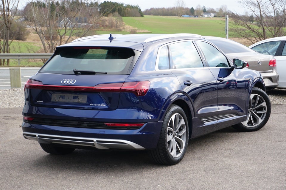 Audi e-tron 55 S-line quattro 5d