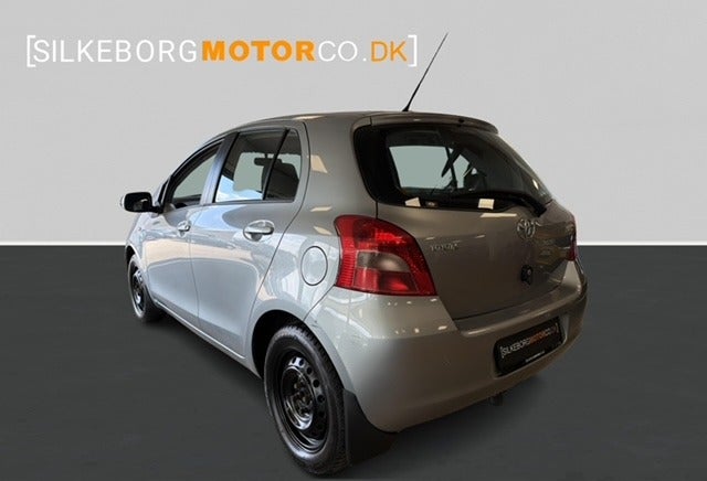 Toyota Yaris 1,3 Luna 5d