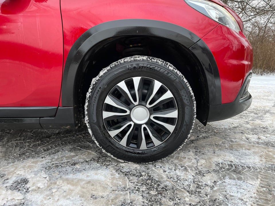 Peugeot 2008 1,2 PureTech 110 Prestige Sky 5d