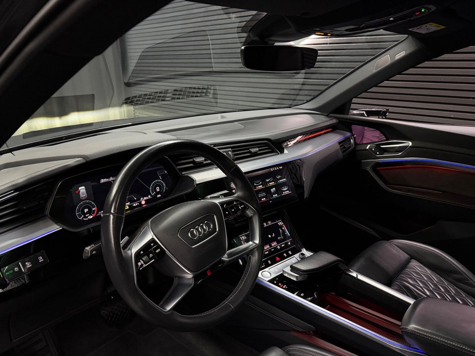 Audi e-tron 55 S-line Sportback quattro 5d