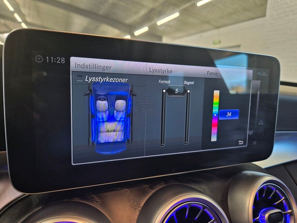 Mercedes C300 de 2,0 AMG Line stc. aut. 5d