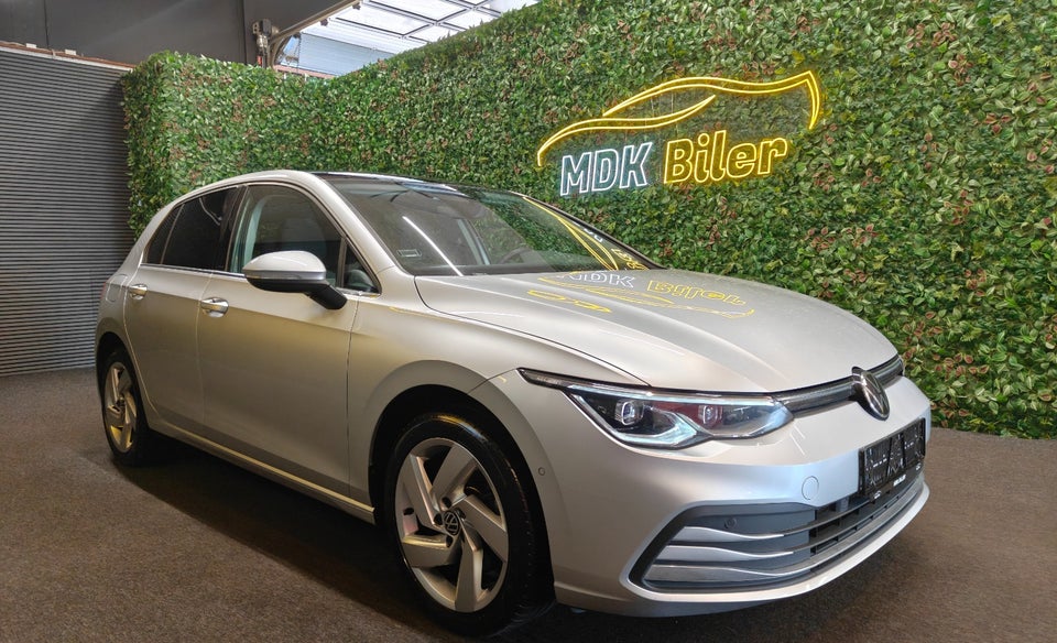 VW Golf VIII 1,4 eHybrid DSG 5d