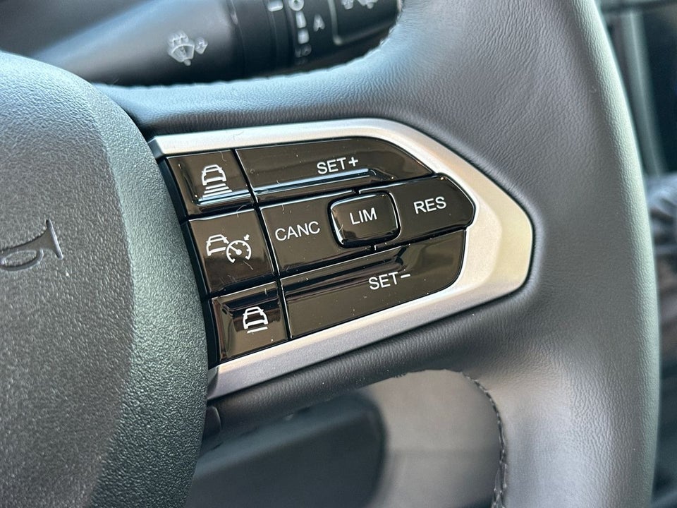 Peugeot Boxer 333 2,2 BlueHDi 140 L2H2 Premium