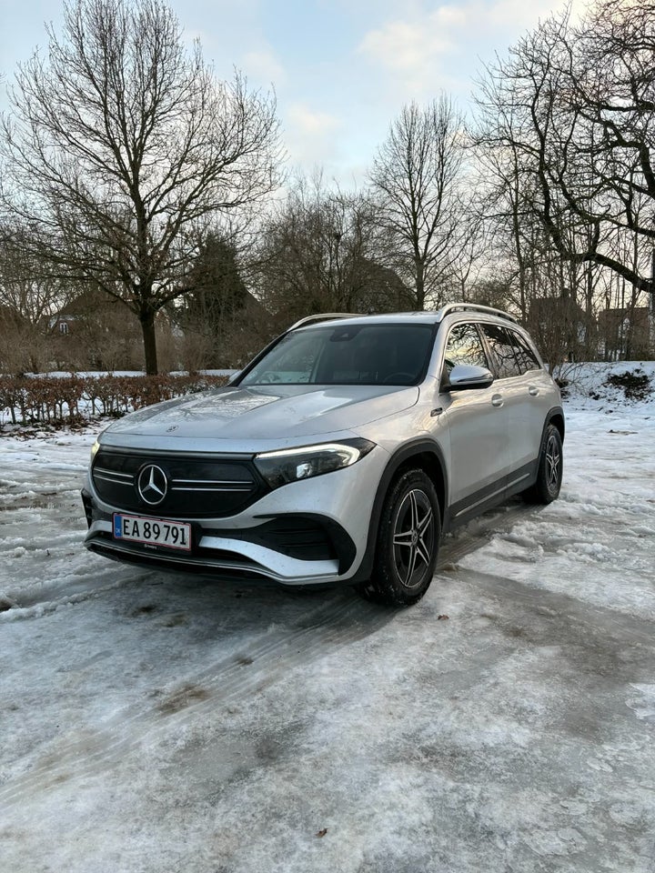 Mercedes EQB250 AMG Line 5d
