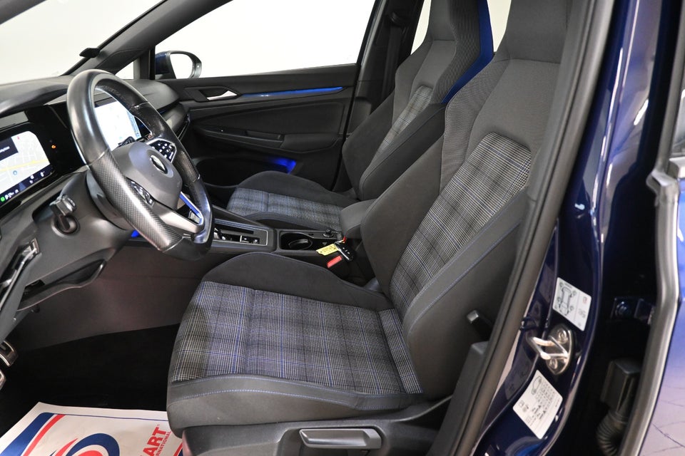 VW Golf VIII 1,4 GTE DSG 5d