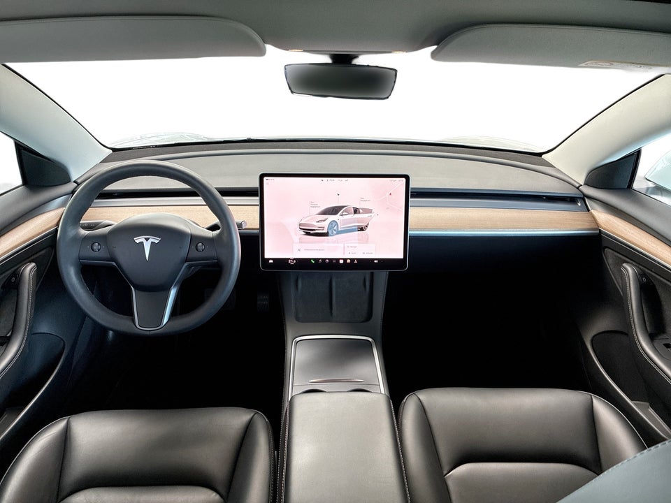 Tesla Model 3 RWD 4d