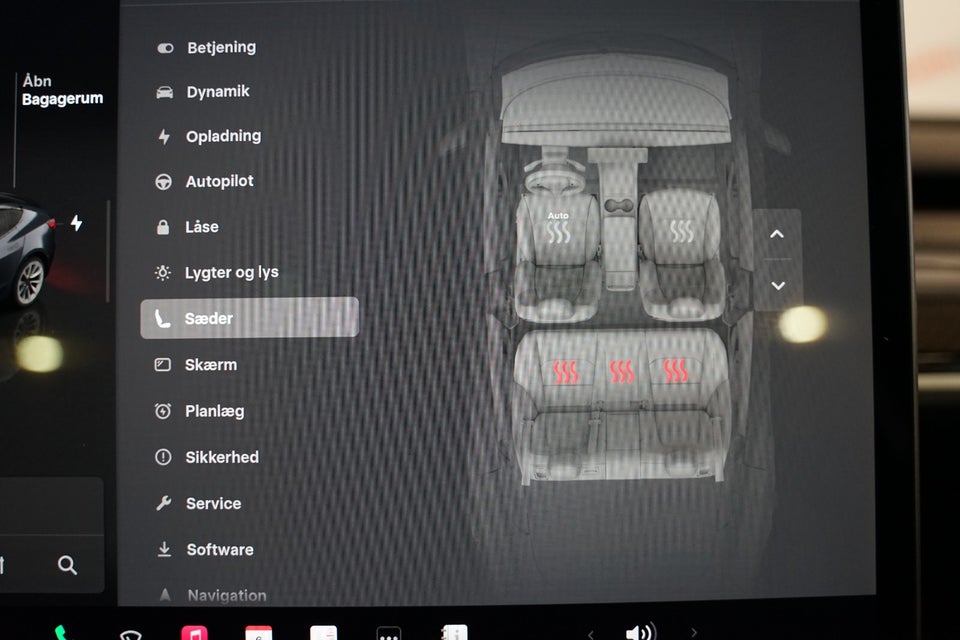 Tesla Model 3 Long Range AWD 4d