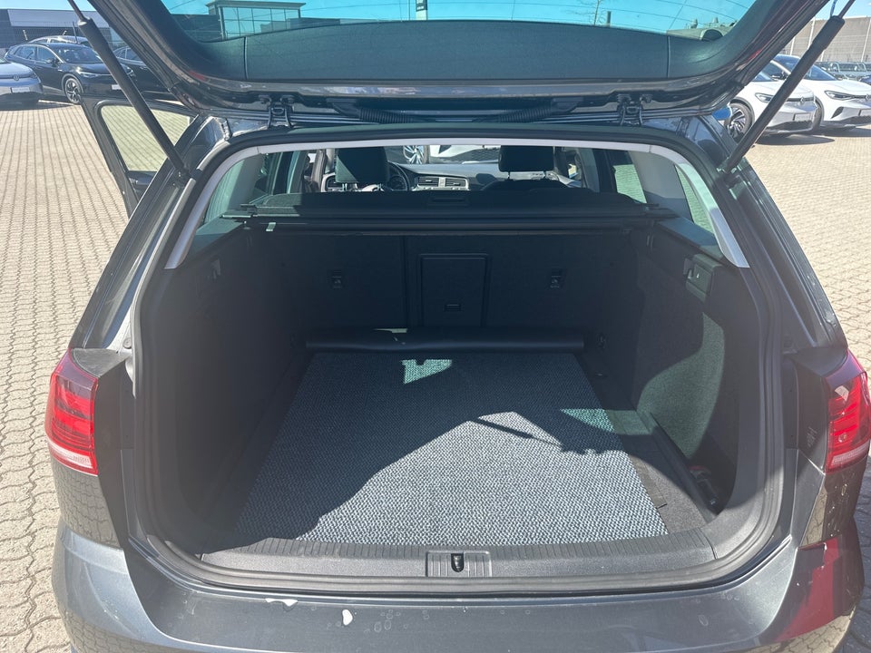VW Golf VII 1,5 TSi 130 Comfortline Variant DSG 5d