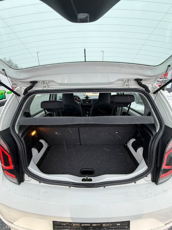 VW Up! 1,0 MPi 60 White Up! BMT 5d