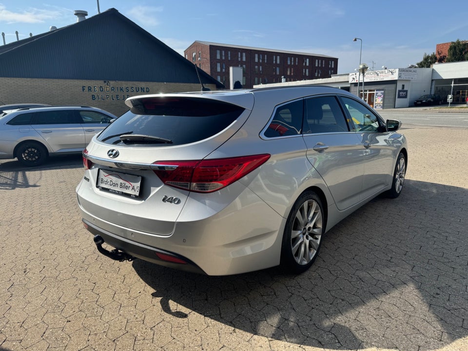 Hyundai i40 2,0 GDi Premium CW 5d