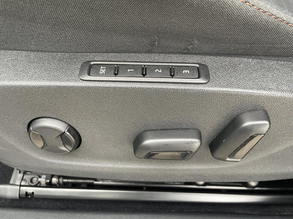 Skoda Enyaq 80 iV Suite 5d