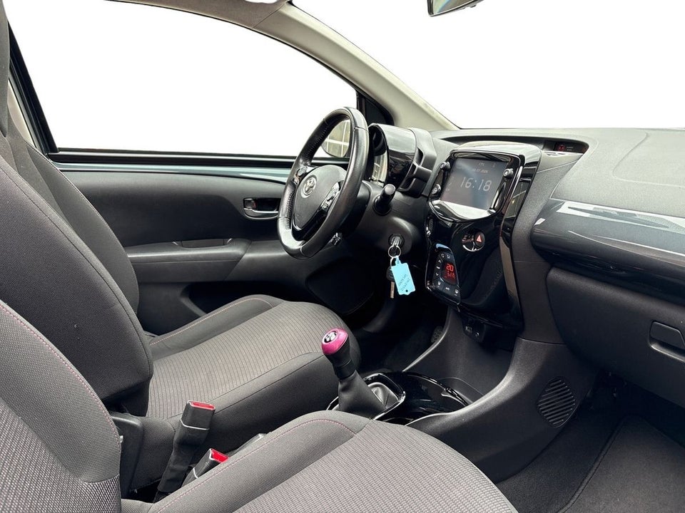 Toyota Aygo 1,0 VVT-i x-style 5d