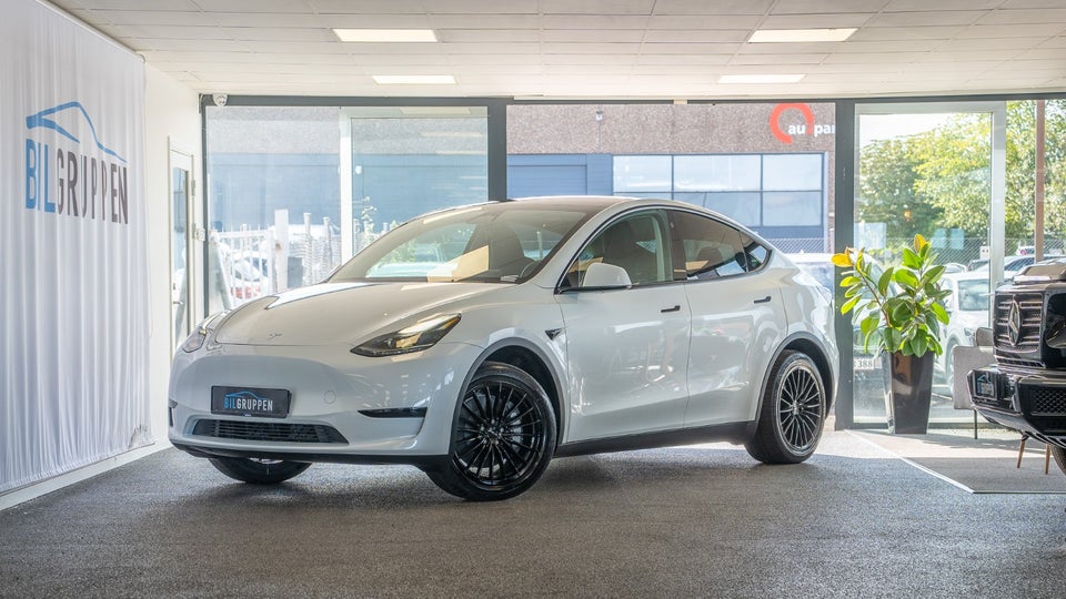 Tesla Model Y RWD 5d