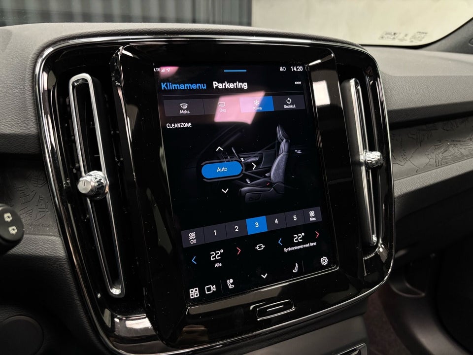 Volvo XC40 ReCharge Twin Ultimate 5d