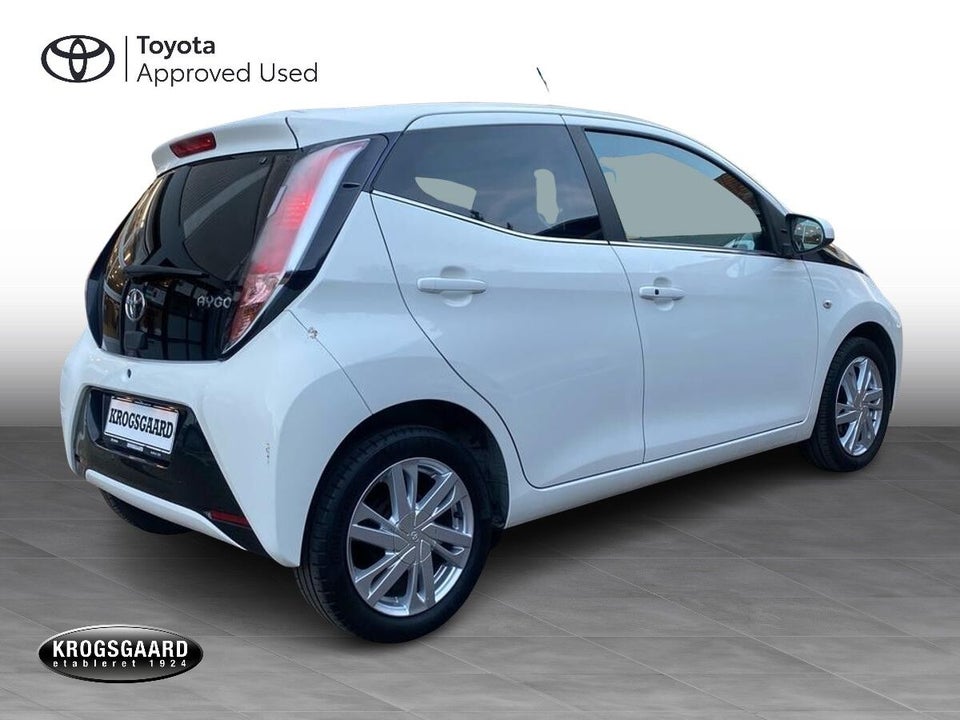 Toyota Aygo 1,0 VVT-i x-wave 5d