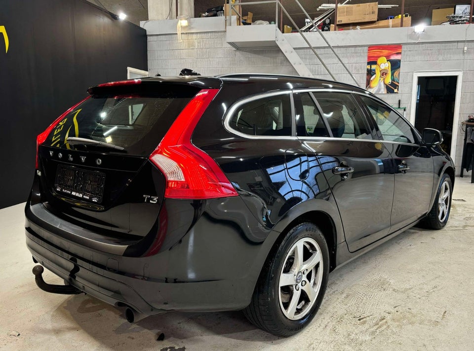 Volvo V60 1,5 T3 152 Momentum aut. 5d