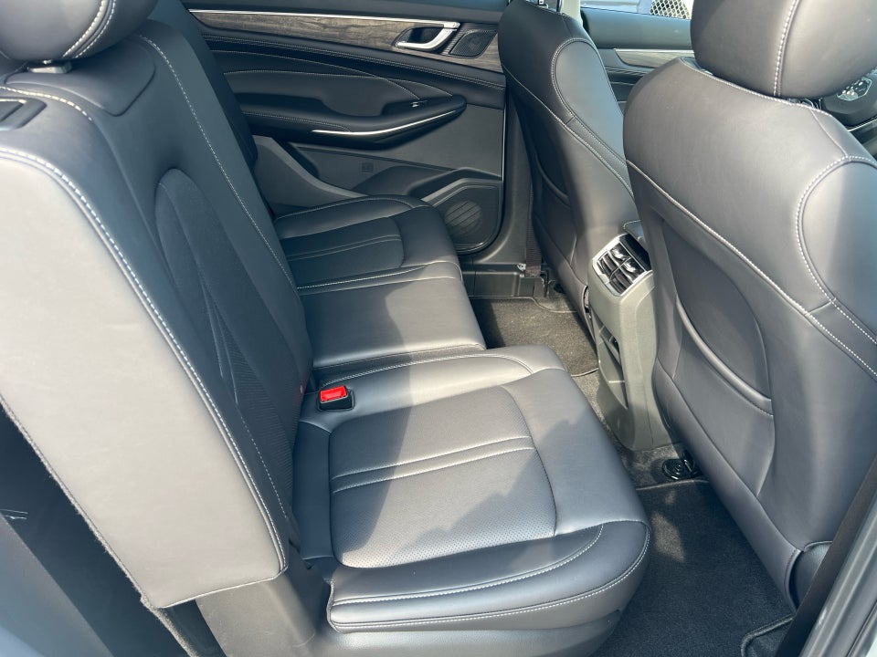 Navor E5 1,5 PHEV Rock 5d