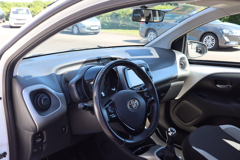 Toyota Aygo 1,0 VVT-i x-clusiv 5d