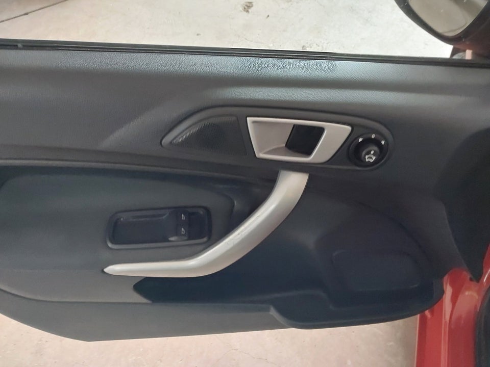 Ford Fiesta 1,25 60 Ambiente 5d