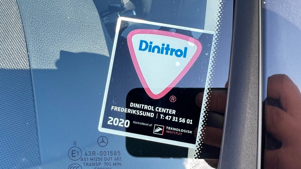 Mercedes E220 d 2,0 AMG Line aut. 4d