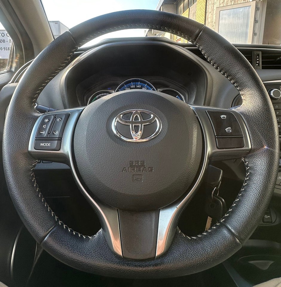 Toyota Yaris 1,5 Hybrid H2 Premium e-CVT 5d